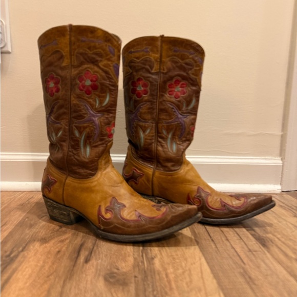 OLD GRINGO bird and floral Embroidered Cowboy Boots